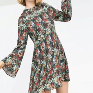 ZARA Floral Mini Dress Long Bell Sleeve Hippie Boho Flower Print Size Medium